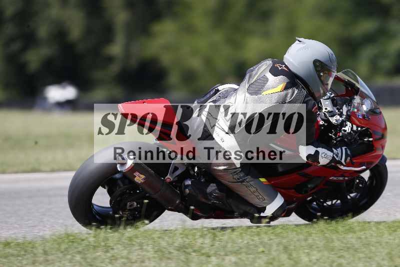 /44 09.08.2025 Plüss Moto Sport ADR/Freies Fahren/backside